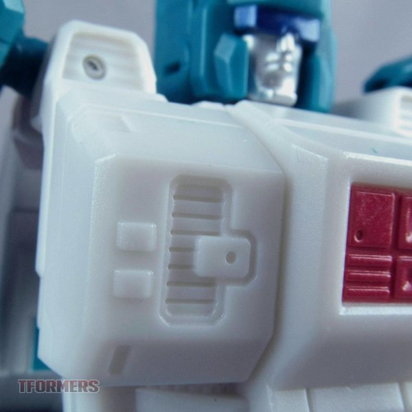 Deluxe Topspin Freezeout   TFormers Titans Return Wave 4 Gallery 019 (19 of 159)